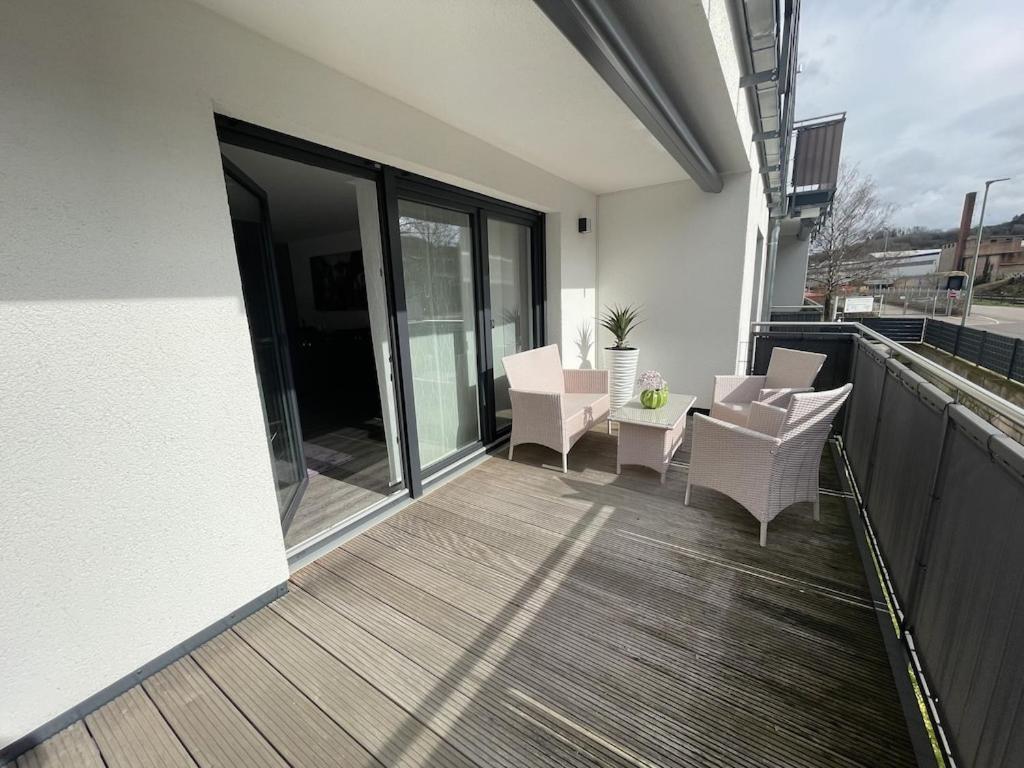 Exklusive Wohnung Zentral Mit Grossem Balkon Лосгайм Екстер'єр фото