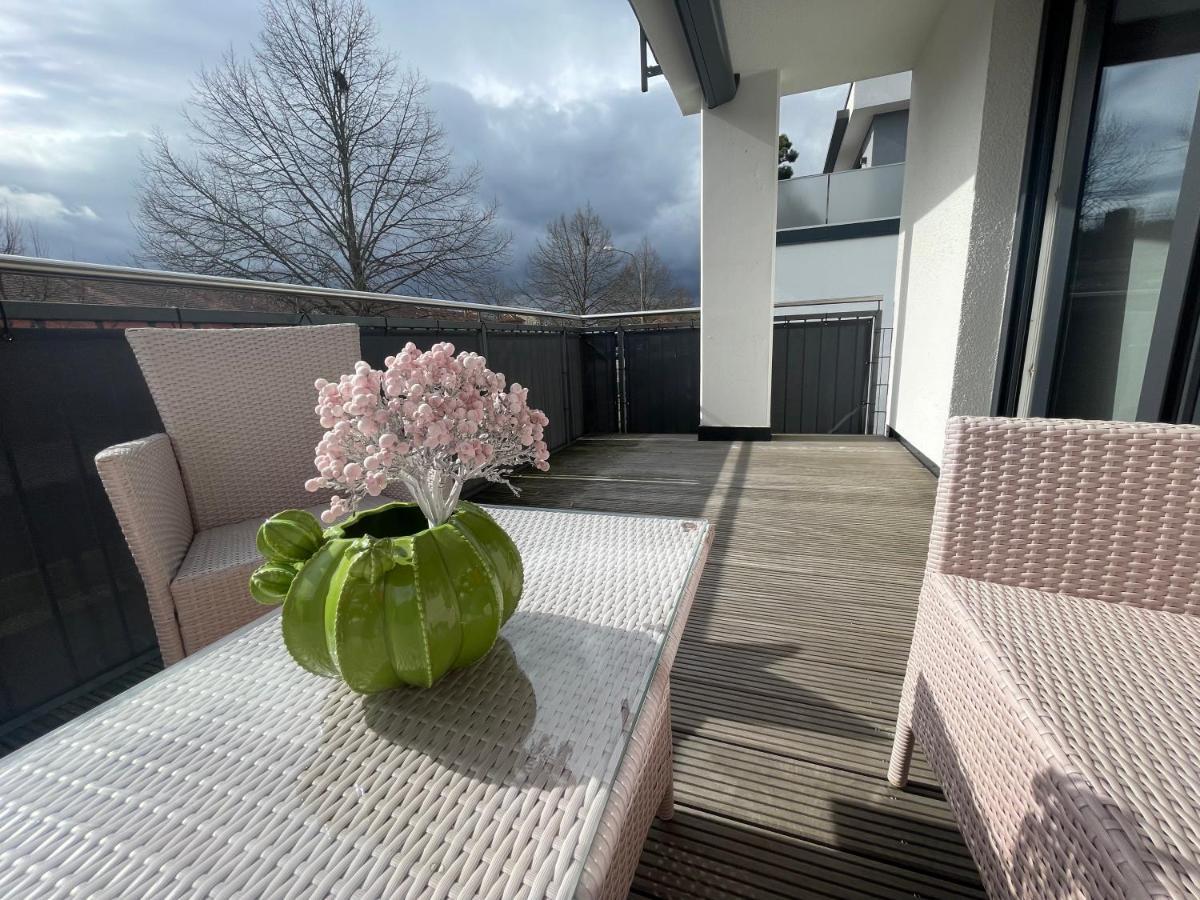 Exklusive Wohnung Zentral Mit Grossem Balkon Лосгайм Екстер'єр фото
